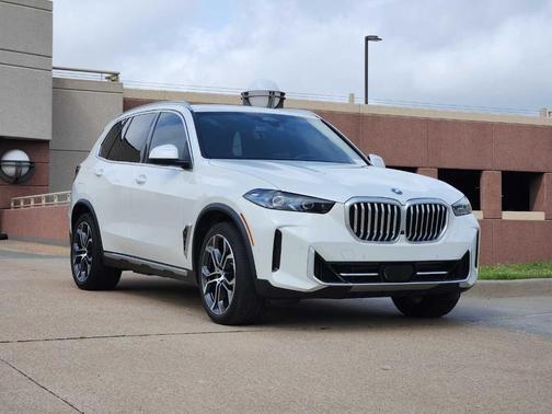 Mineral White Metallic 2025 BMW X5 PHEV xDrive50e