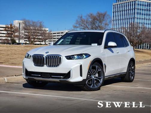Mineral White Metallic 2025 BMW X5 PHEV xDrive50e