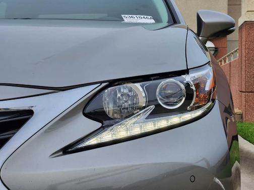 2018 Lexus ES 350 Base