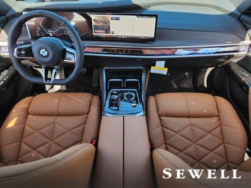 2025 BMW 740 i xDrive
