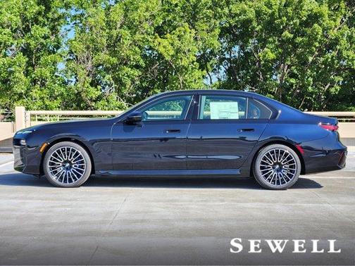2025 BMW 740 i xDrive