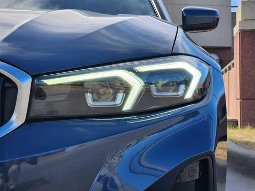 2025 BMW 330 i xDrive