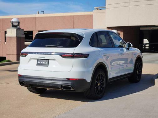 2019 Porsche Cayenne Base