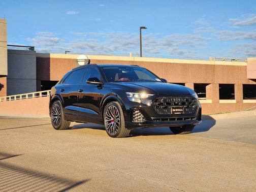 2024 Audi SQ8 4.0T quattro Premium Plus