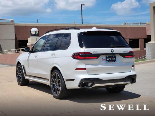 2026 BMW X7 xDrive40i