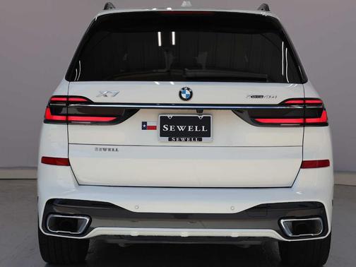Alpine White 2025 BMW X7 xDrive40i
