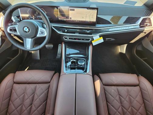 Mineral White Metallic 2027 BMW X6 xDrive40i