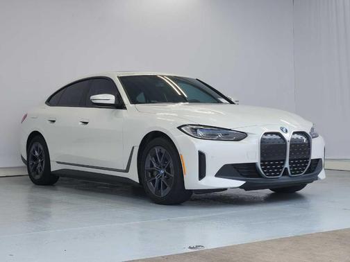 Mineral White Metallic 2023 BMW i4 Gran Coupe eDrive35