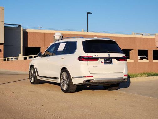 2023 BMW X7 xDrive40i