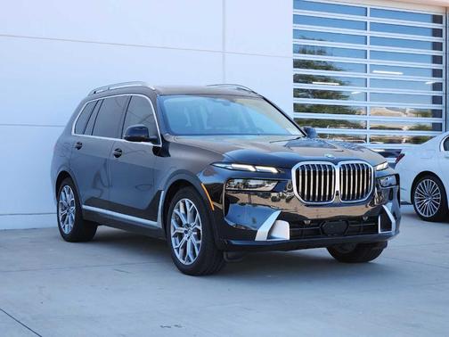 2025 BMW X7 xDrive40i