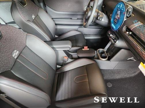 2025 MINI Hardtop JCW