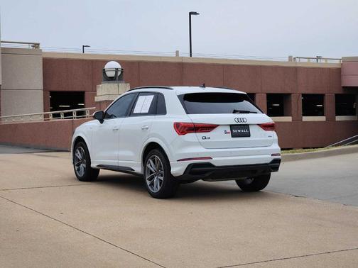 2024 Audi Q3 45 S line Premium