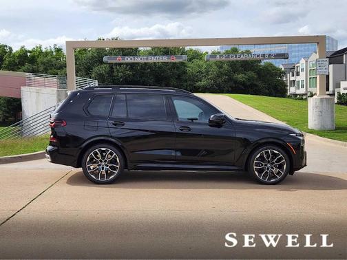 2026 BMW X7 M60i