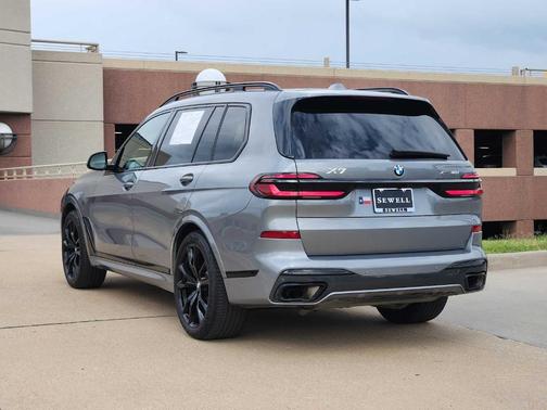 2024 BMW X7 xDrive40i