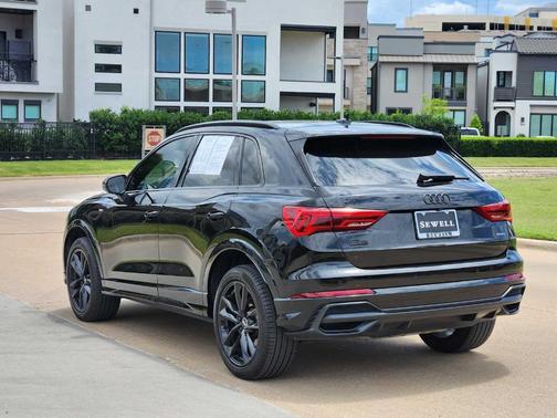 2022 Audi Q3 45 S line Premium