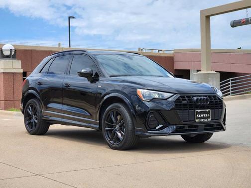 2022 Audi Q3 45 S line Premium