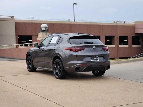 2022 Alfa Romeo Stelvio Veloce