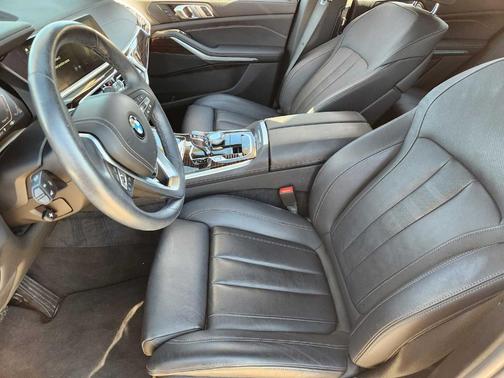 Black Sapphire Metallic 2021 BMW X5 sDrive40i