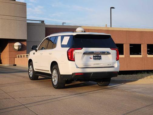 2021 GMC Yukon SLT