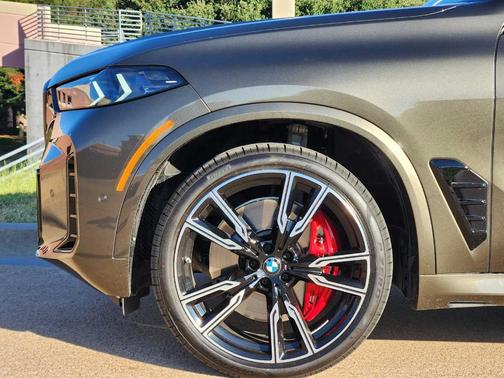 2025 BMW X5 M60i