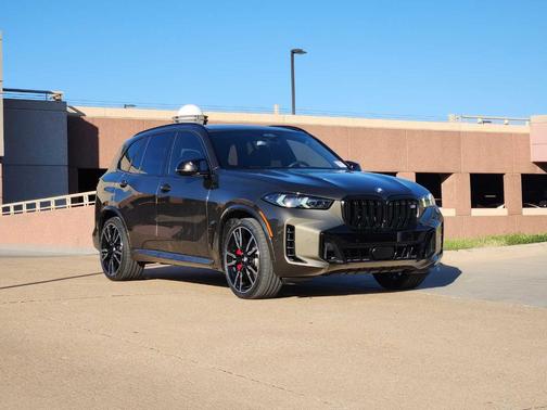 2025 BMW X5 M60i
