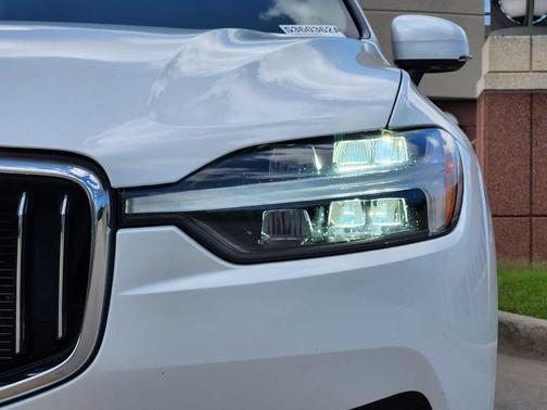 2021 Volvo XC60 Recharge Plug-In Hybrid T8 Inscription Expression