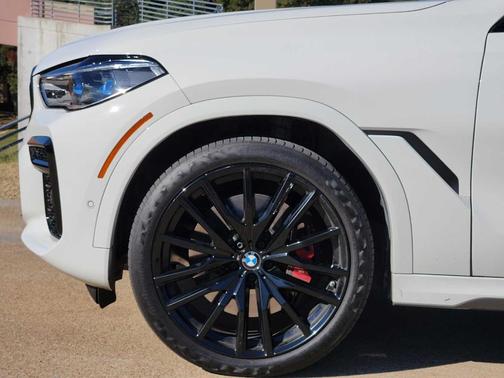2023 BMW X6 M50i