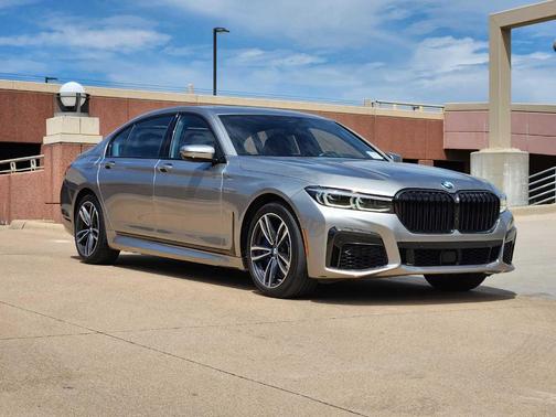 2022 BMW 750 i xDrive