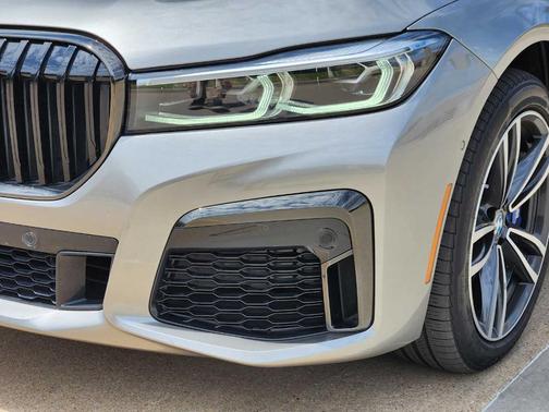 2022 BMW 750 i xDrive