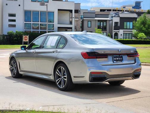 2022 BMW 750 i xDrive