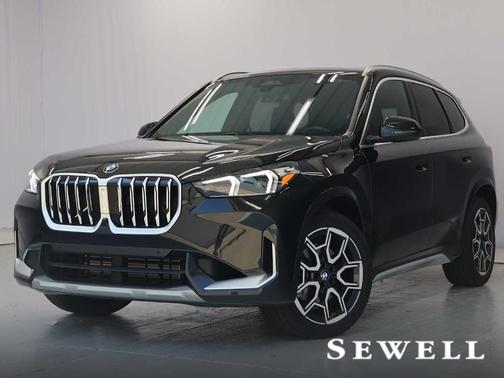Black Sapphire Metallic 2025 BMW X1 xDrive28i