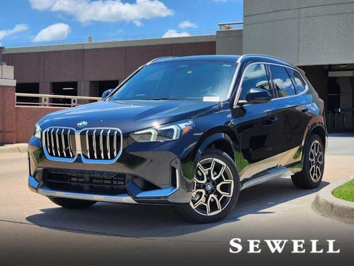 Black Sapphire Metallic 2025 BMW X1 xDrive28i