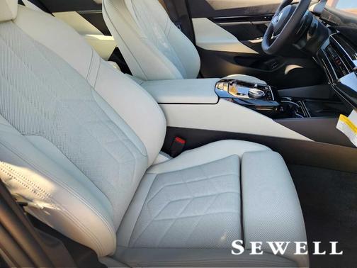 2026 BMW 530 i xDrive