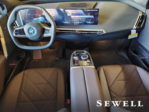 2025 BMW iX xDrive50