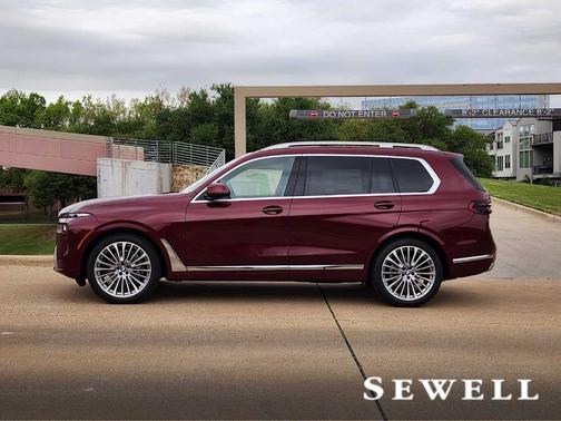 2025 BMW X7 xDrive40i