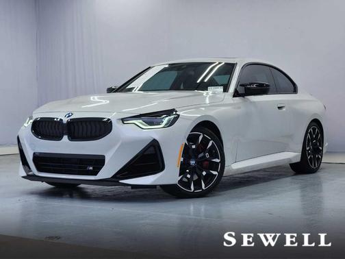 Mineral White Metallic 2026 BMW M240 i