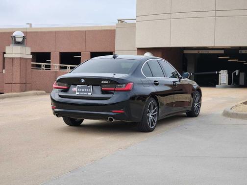 2021 BMW 330 i