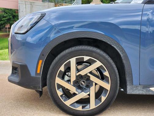 Slate Blue Metallic 2025 MINI Countryman Base