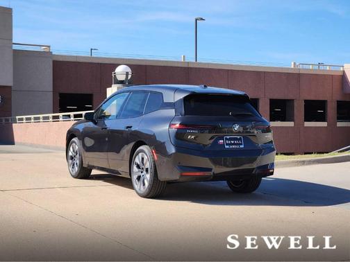 2026 BMW iX xDrive45