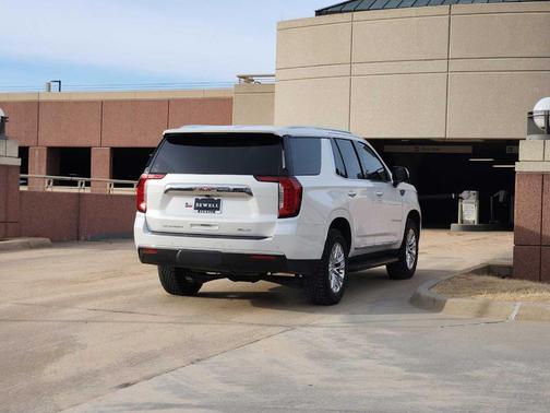 2021 GMC Yukon SLT