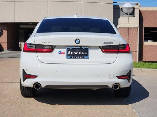 2022 BMW 330 i