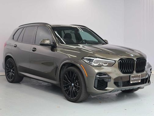 Manhattan Green Metallic 2022 BMW X5 sDrive40i