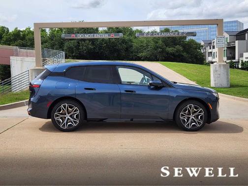 2026 BMW iX xDrive60