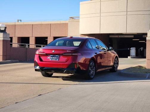 2024 BMW 530 i
