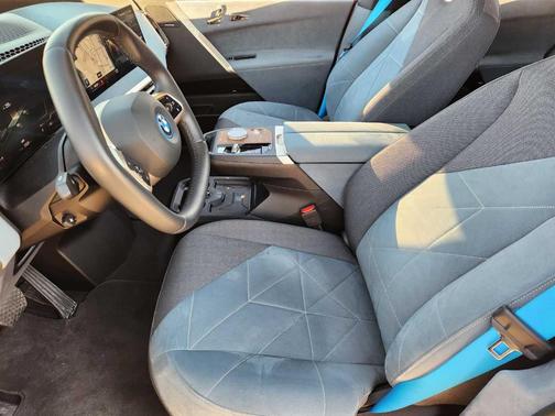 2023 BMW iX xDrive50