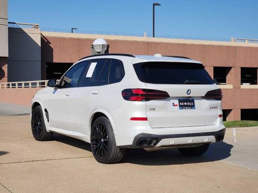 2025 BMW X5 M60i