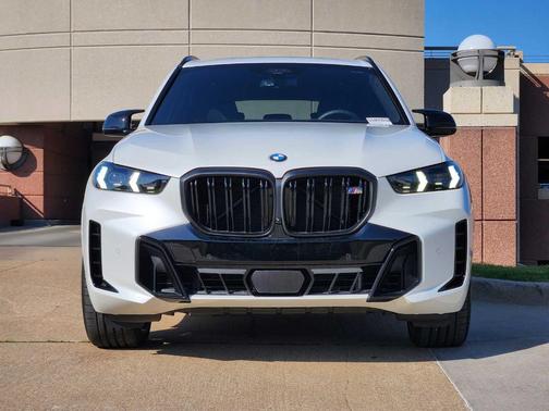 2025 BMW X5 M60i