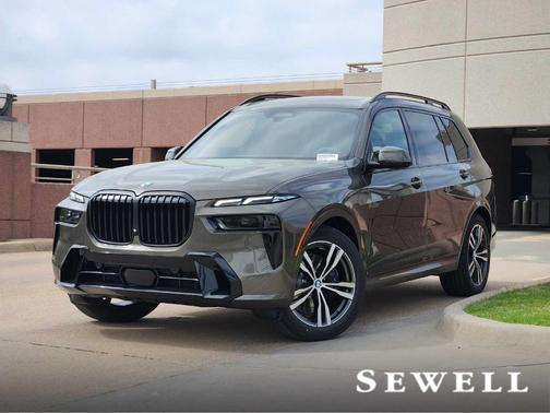 Manhattan Green Metallic 2026 BMW X7 xDrive40i