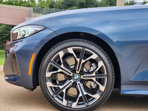 2025 BMW 330 i
