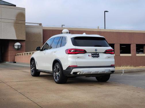 2023 BMW X5 sDrive40i